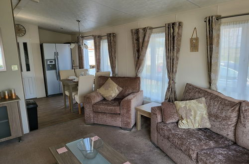 Photo 7 - Remarkable 2-bed Lodge in Clacton-on-sea