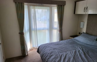 Foto 3 - Remarkable 2-bed Lodge in Clacton-on-sea