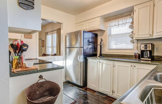 1893 Classic 4 Blocks From Great Dining & Shops - Foto 13