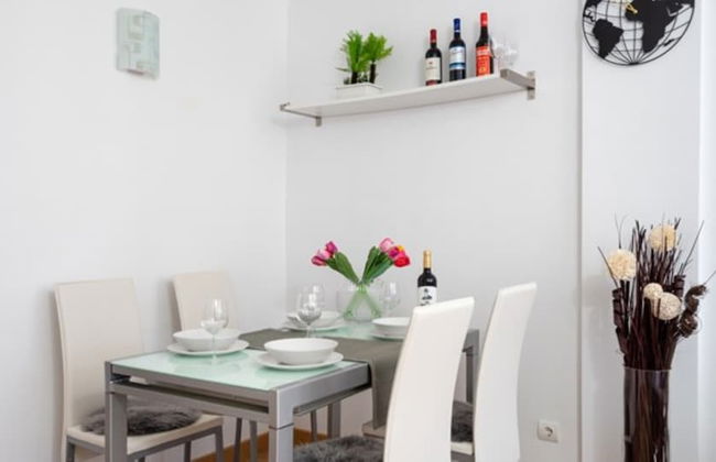 Apartment - 3 Bedrooms with WiFi - 107877 - Photo 9