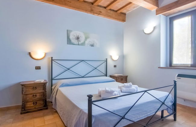 Cozy Farmhouse in Apecchio with Hot Tub - Foto 4