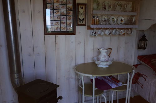 Photo 12 - Meadow Shepherds hut