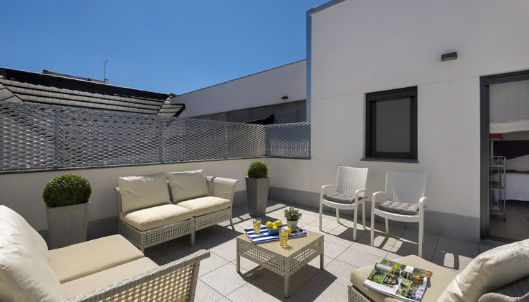 Foto 1 - Best Location Santa Cruz Quarter 2 BD Apartment With Private Terrace. Mateos Gago Terrace