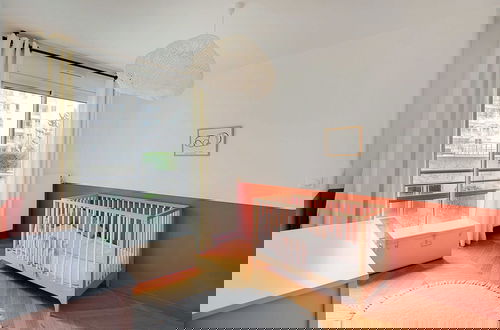 Foto 17 - Modern, Spacious Apartment Just Outside Paris