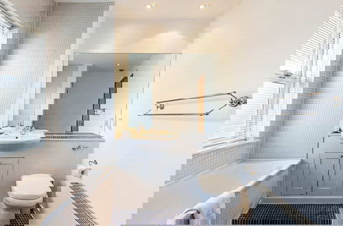 Foto 13 - Sleek and Contemporary House in Battersea