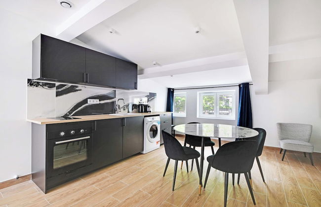 Refreshing 2bd/6p Apartment - 18th ard - Photo 8