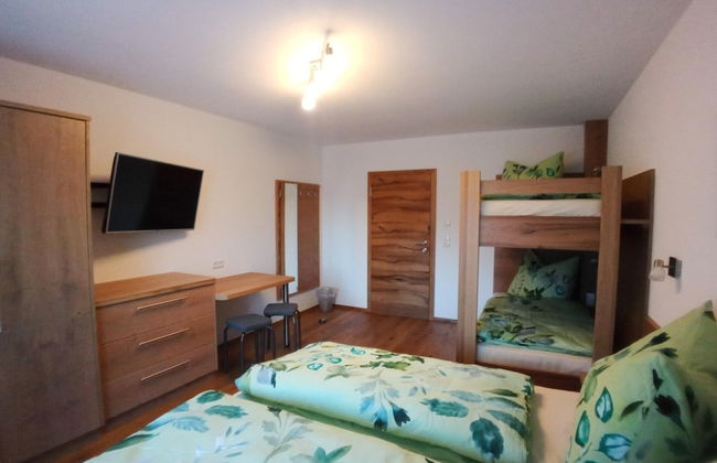 High-quality Holiday Apartment in Oberkrimml Near Waterfalls - Photo 11