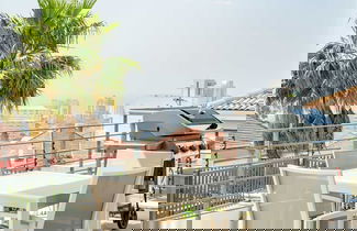 Photo 2 - Gorgeous Sea Point Apartment With Rooftop Pool at Mirabel