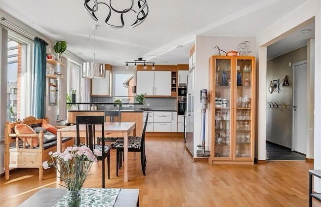 5-bed-rooms House With Jacuzzi, Free Parking, and 2 Toilets-bath in Malmö - Foto 9