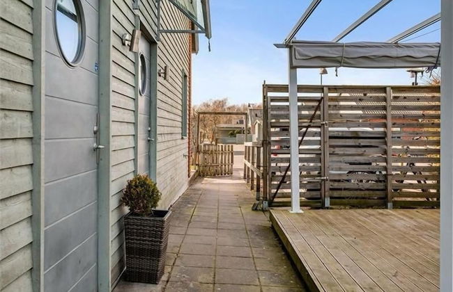 5-bed-rooms House With Jacuzzi, Free Parking, and 2 Toilets-bath in Malmö - Foto 20