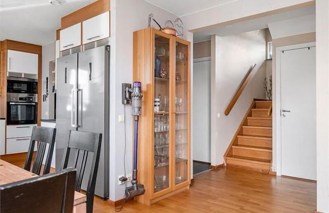 5-bed-rooms House With Jacuzzi, Free Parking, and 2 Toilets-bath in Malmö - Foto 12