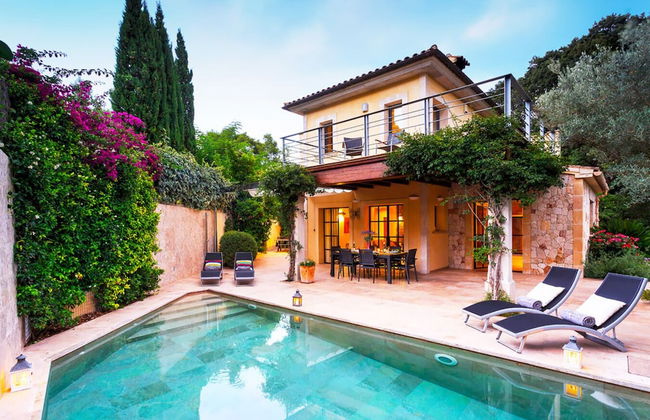 Villa Raconet in Cala Sant Vicen - Photo 1