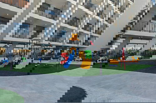 Foto 46 - TOP Location | Work and Chill near Miracle Garden