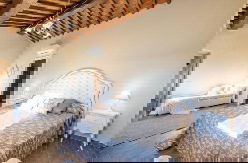 Foto 5 - Peccioli Villa With Pool Ac And Privacy