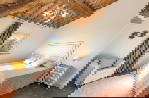 Foto 7 - Peccioli Villa With Pool Ac And Privacy