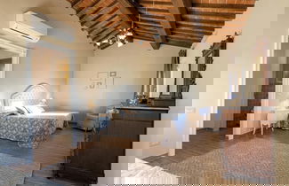 Foto 3 - Peccioli Villa With Pool Ac And Privacy
