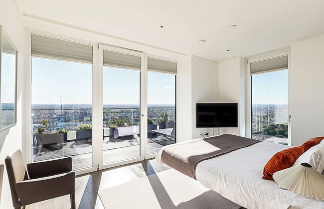 Luxurious 3-bed Sky-high Battersea Gem - Foto 2