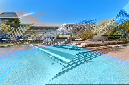 Photo 1 - Lazy Duck Retreat by Avantstay Blue Mountain Priv Beach Access Pool + Patio