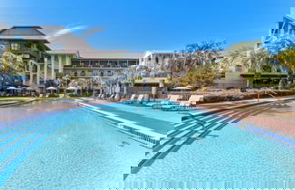 Foto 1 - Lazy Duck Retreat by Avantstay Blue Mountain Priv Beach Access Pool + Patio