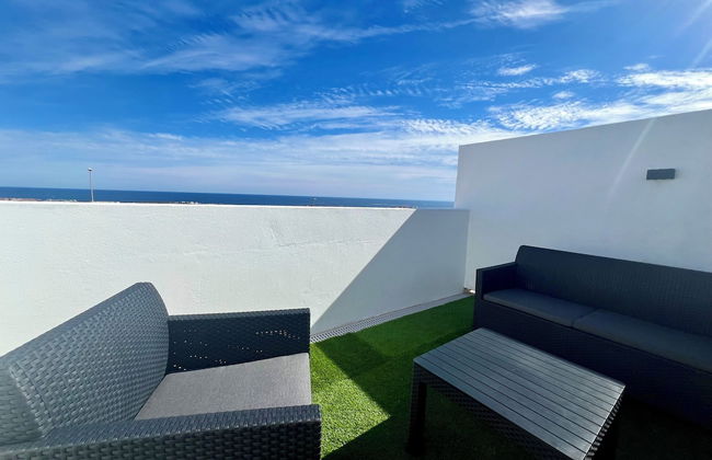 Sea View Bungalow with Communal Pool - Foto 77