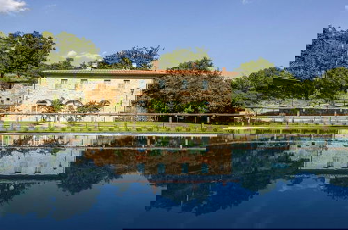 Photo 22 - Beautiful Country House Villa Mezzavia With Private Pool in Costiglion Fiorentin