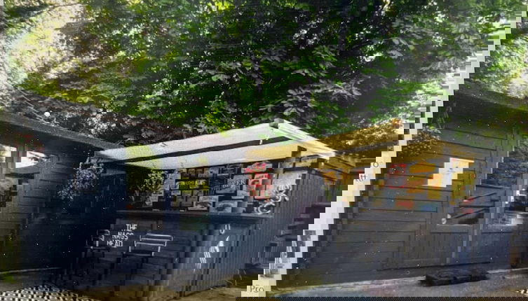 Photo 1 - Beautiful 1-bed Secluded Cabin, With bar & Fire
