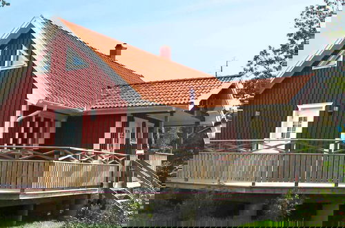 Foto 1 - 6 Person Holiday Home in Ljung-by Traum