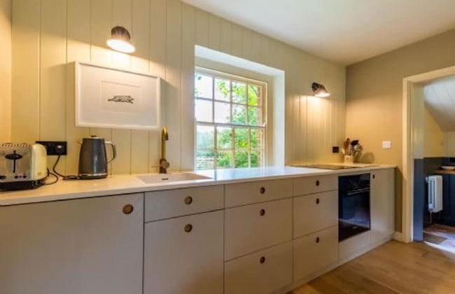 Host Stay Haclins Cottage - Photo 27