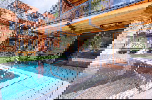 Photo 1 - Appealing Apartment With Pool
