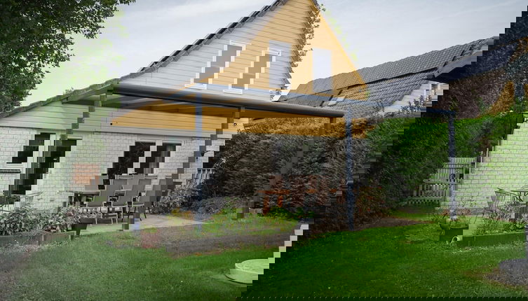 Foto 1 - Spacious Holiday Home With Sauna Near Beach