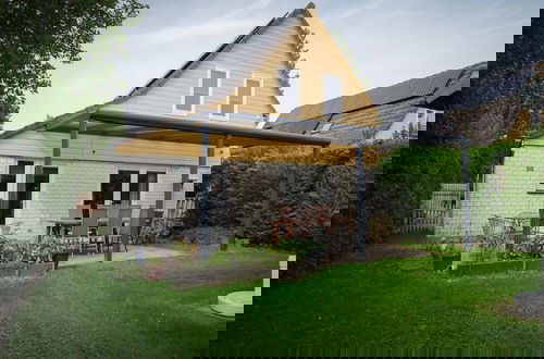 Foto 1 - Spacious Holiday Home With Sauna Near Beach