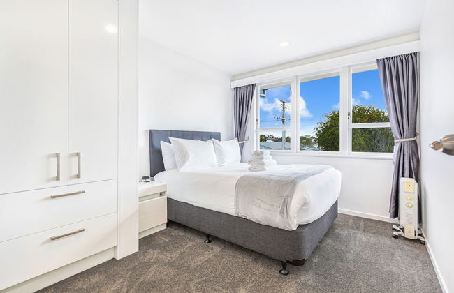 Ellerslie 3BR House | Fresh Reno | Zodiak Stays - Foto 2