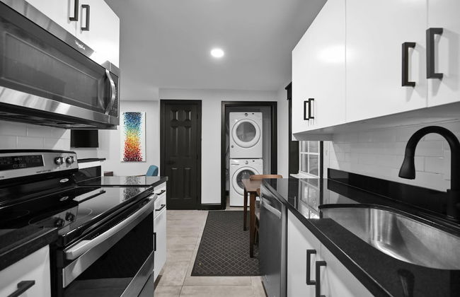 Escape to This Gorgeous new Wilton Manors Villa - Foto 31