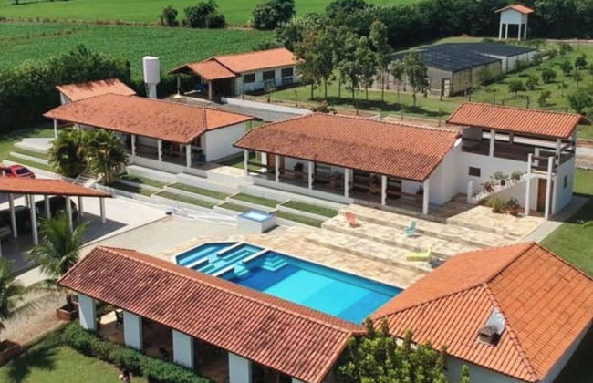 Sítio Aconchegante com Piscina e Wi-Fi - Foto 1
