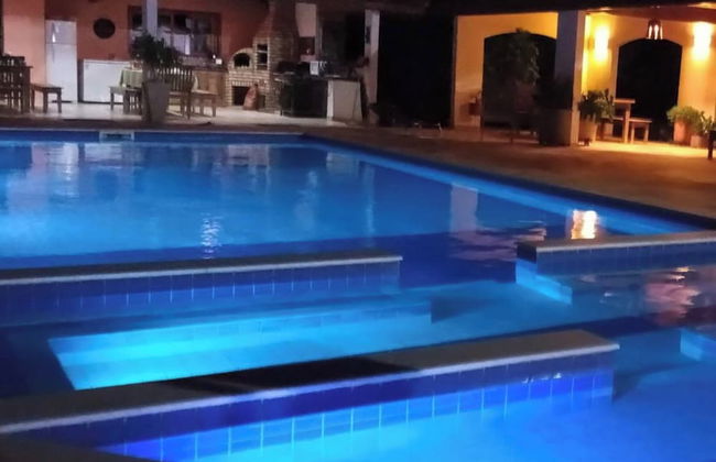 Sítio Aconchegante com Piscina e Wi-Fi - Foto 9