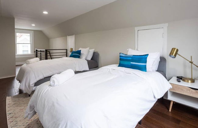 Pet Friendly 3BR Arlington Close to Metro Fast Wifi - Photo 16