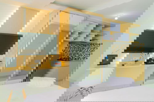 Foto 15 - Comfortable And Minimalist Studio At Amethyst Apartment