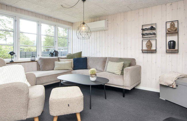 6 Person Holiday Home in Bjert - Photo 12