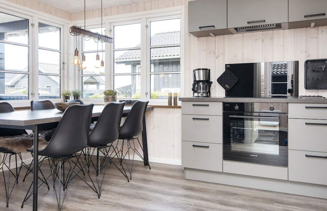 6 Person Holiday Home in Bjert - Photo 9