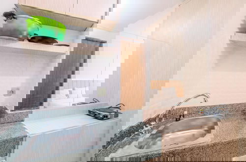 Foto 12 - Good Deal And Homey Studio At Transpark Cibubur Apartment Near Mall