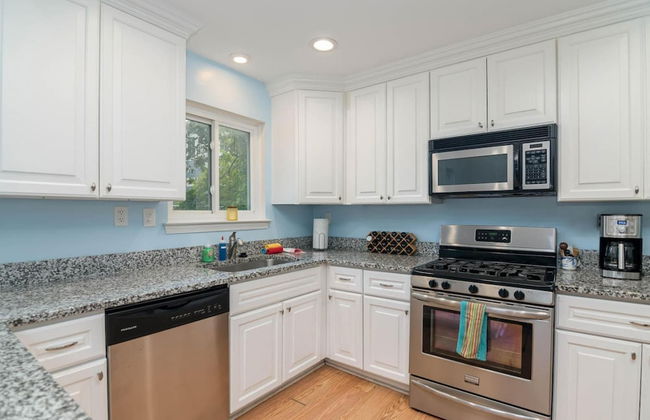 Oasis Steps From Beach Outdoor Shower and Dining - Foto 18