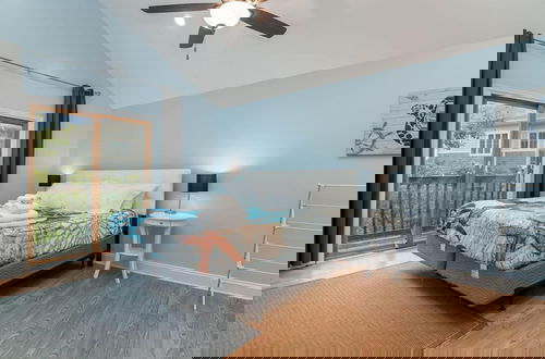 Foto 30 - Oasis Steps From Beach Outdoor Shower and Dining