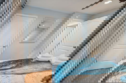 Foto 54 - Oasis Steps From Beach Outdoor Shower and Dining