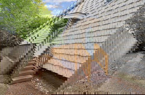 Foto 40 - Oasis Steps From Beach Outdoor Shower and Dining