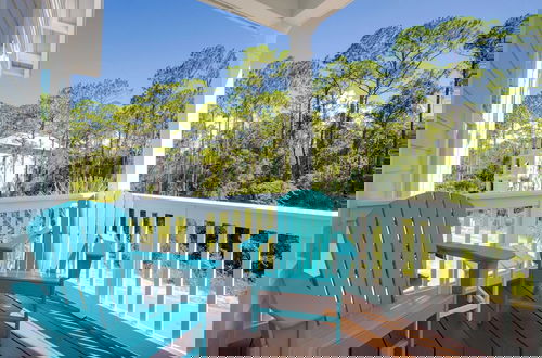 Photo 27 - Mockingbird by Avantstay Modern Design Minutes From the Beach