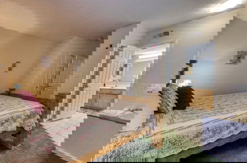 Foto 2 - Colonial Crest 110 - Great Location! - You Can Walk To Town! 2 Bedroom Condo by RedAwning