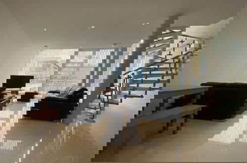 Foto 10 - Cosy 3 bed Penthouse in Royal Docks London