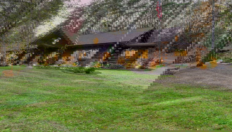 Photo 1 - Moose Lodge by Avantstay Luxe Berkshires Escape