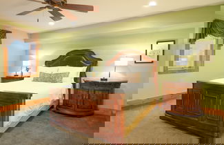 Photo 3 - Moose Lodge by Avantstay Luxe Berkshires Escape