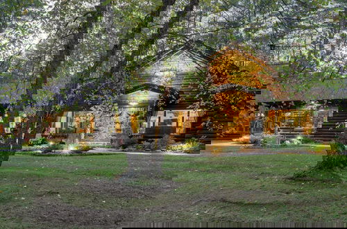 Photo 54 - Moose Lodge by Avantstay Luxe Berkshires Escape